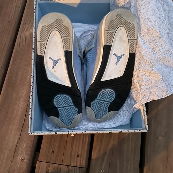 Jordan 4 “university blue” size 9.5 - Picture 7 of 7